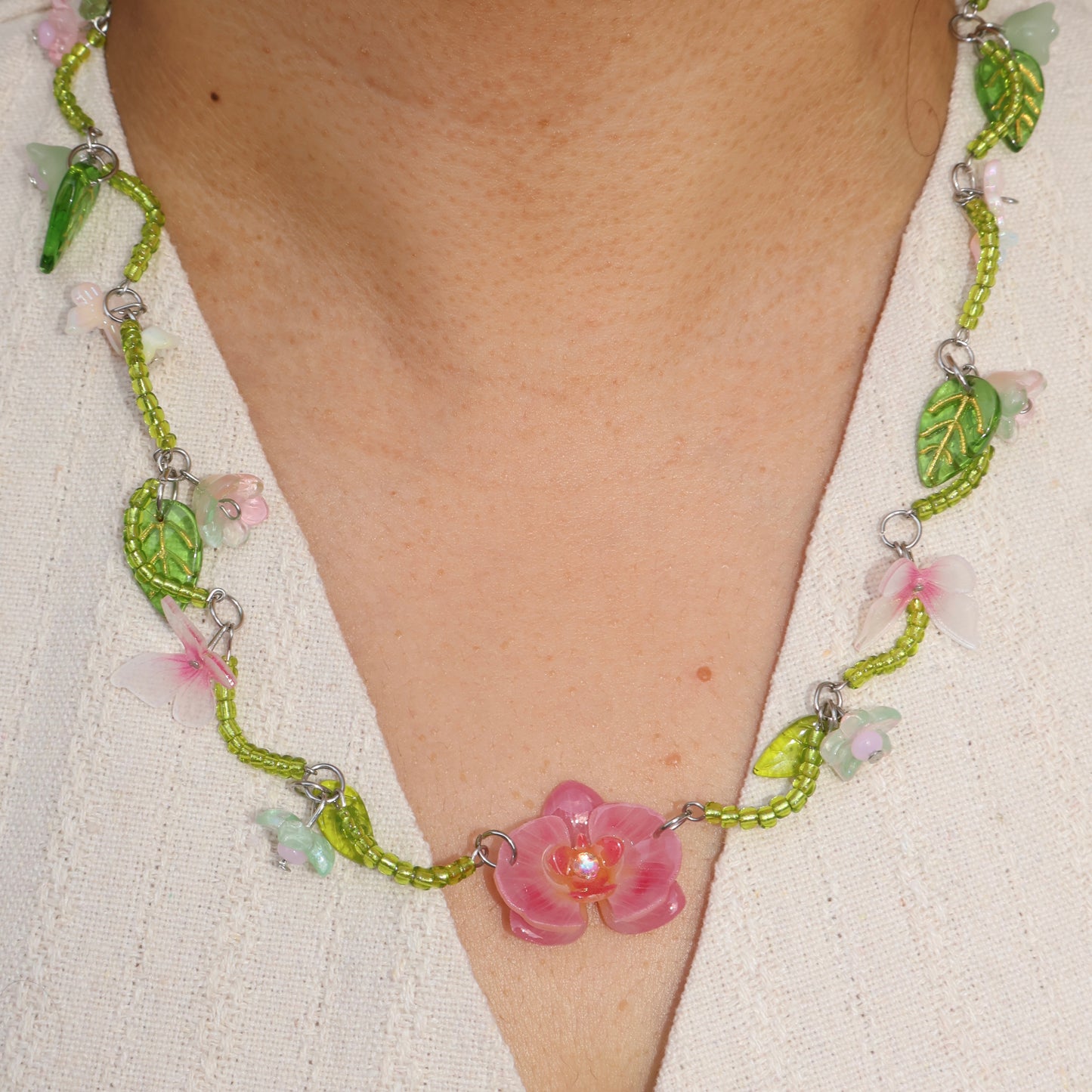 Handmade Necklace Beaded  Dear Sekuntum