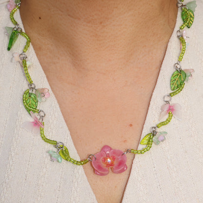 Handmade Necklace Beaded  Dear Sekuntum