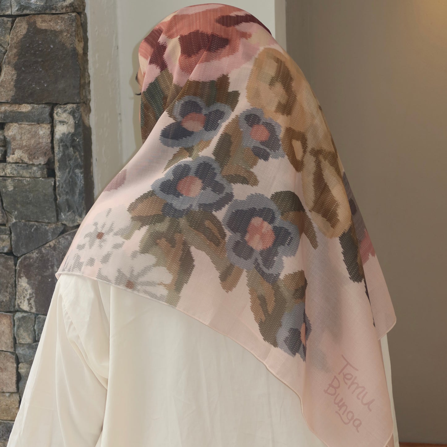 Lace in Bloom Fleur Scarves