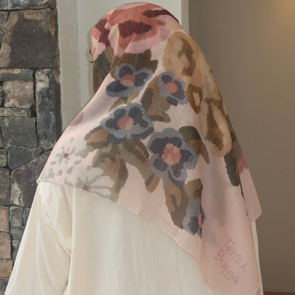 Lace in Bloom Fleur Scarves
